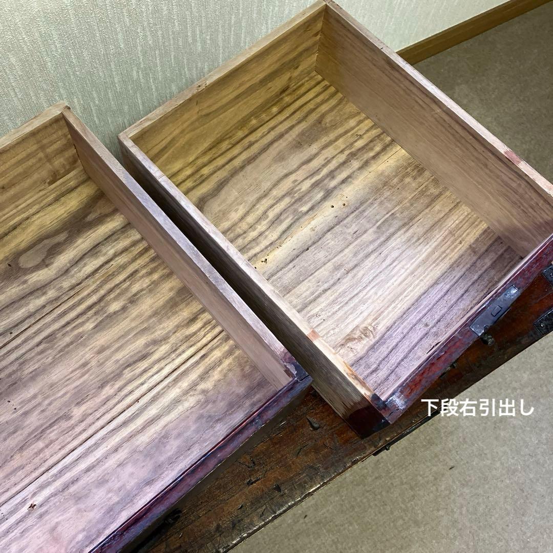 アンティークな刀箪笥（外枠概寸 W116㌢、H41㌢、D33㌢）