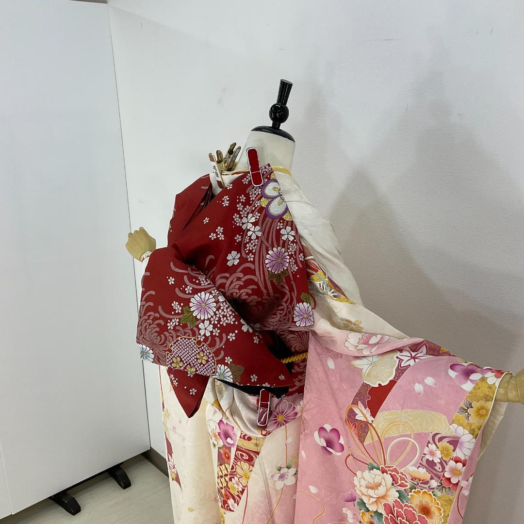 綺麗！ 振袖 古典 赤 百合 桜 金糸 キラキラ Mサイズ 綺麗！ 振袖 古典