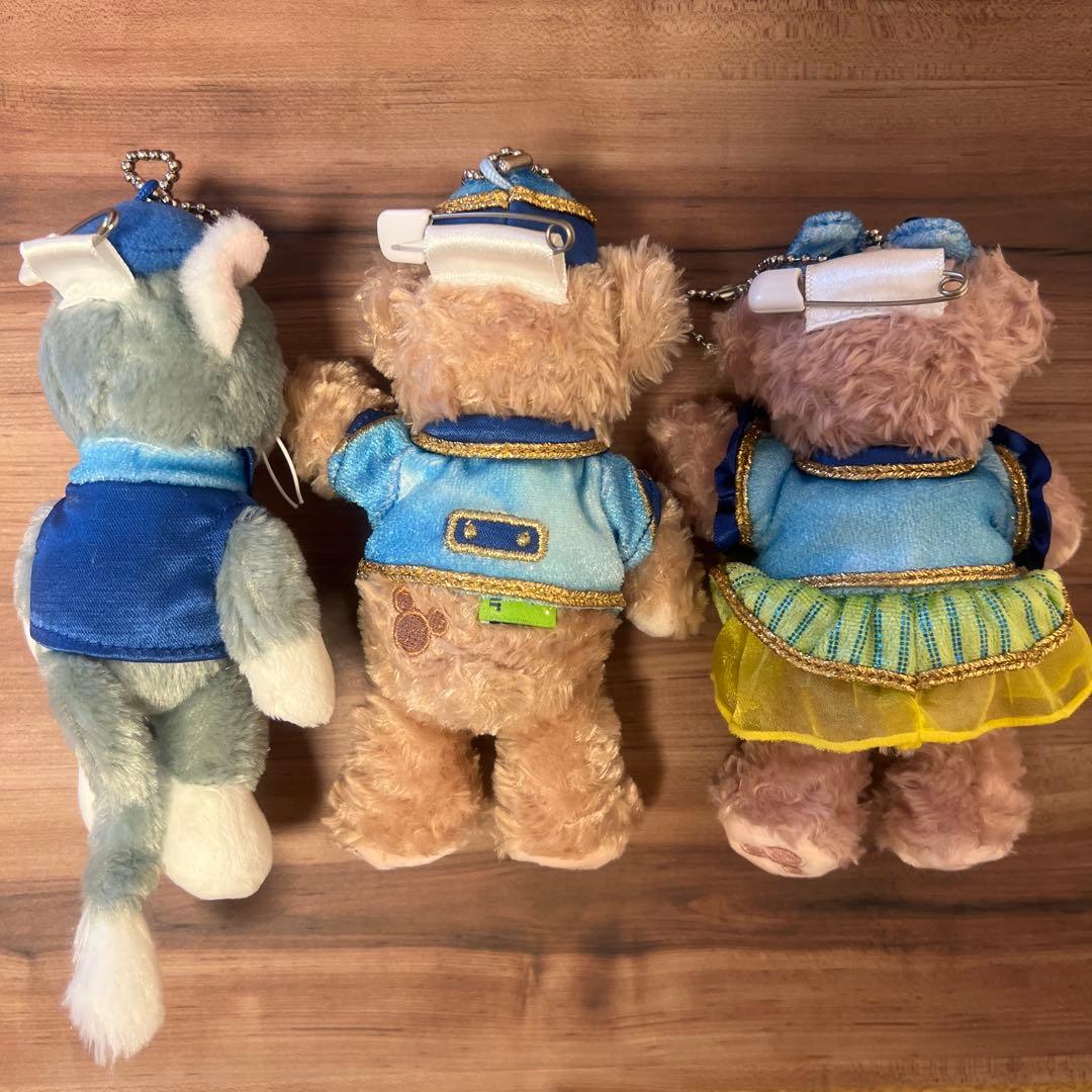 ダッフィーシェリーメイジェラトーニぬいぐるみバッジ【シー15周年