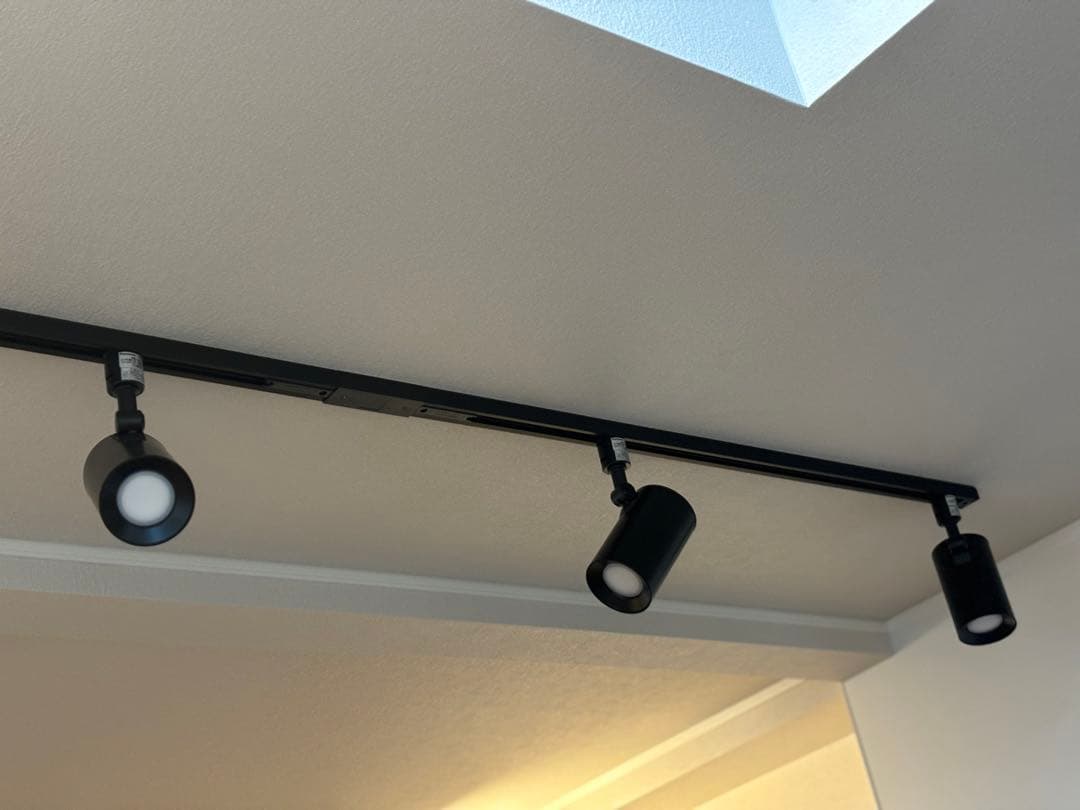 美品 パナソニック Panasonic スポットライト4個 ダクトレール 温白色