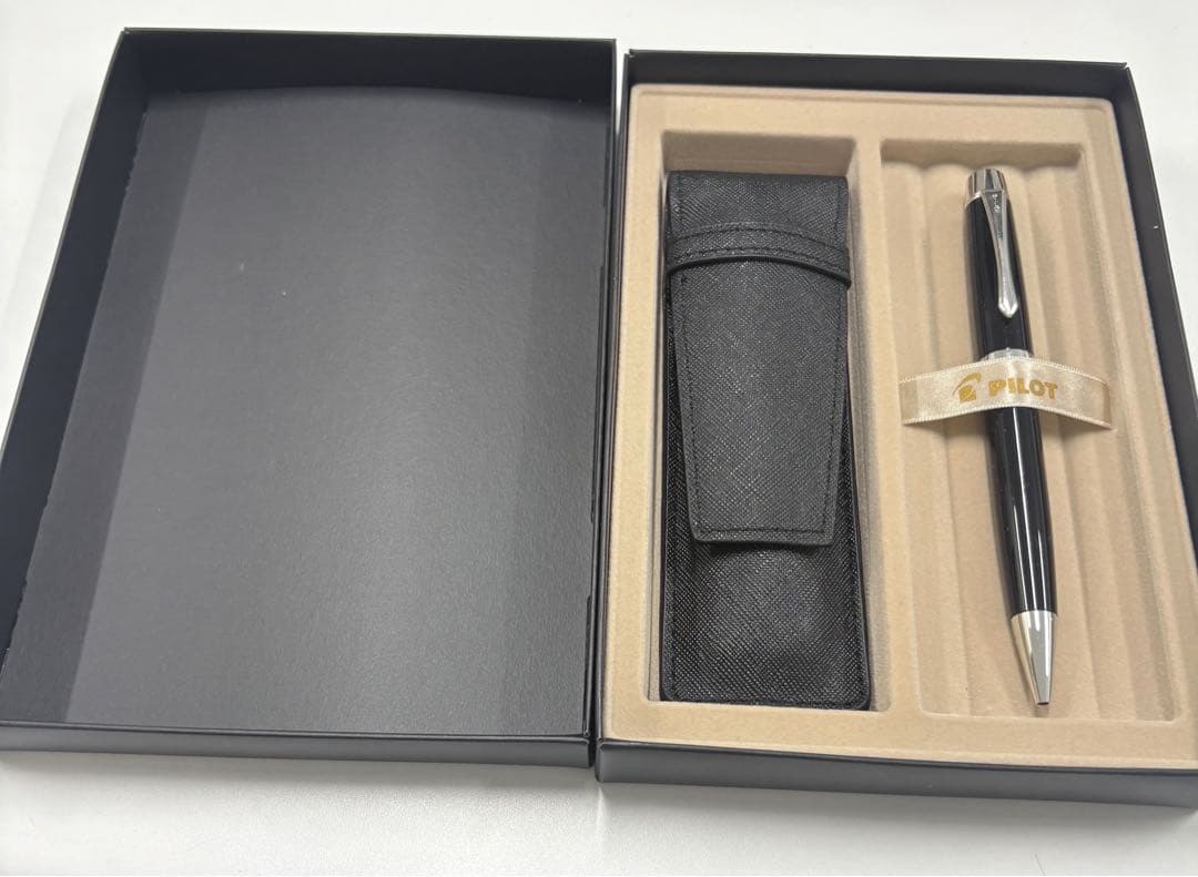PILOT 黒 ボールペン ケース付き