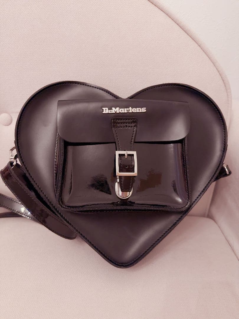 ドクターマーチン　ハート　バッグ VALENTINE'S DAY COLLECTION｜