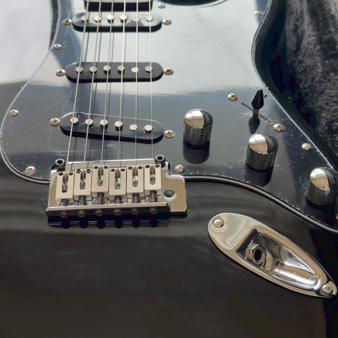 Squier Stratocaster Standard 2点支持 ラージヘッド - メルカリ