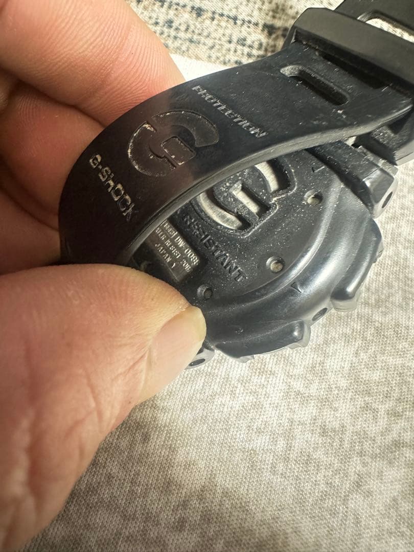 6本G-SHOCK ブラックモデルと2 本 CASIO