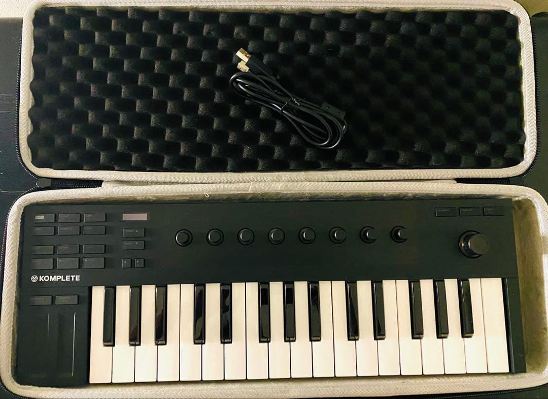 KOMPLETE 25鍵 MIDIキーボード ハードケース付