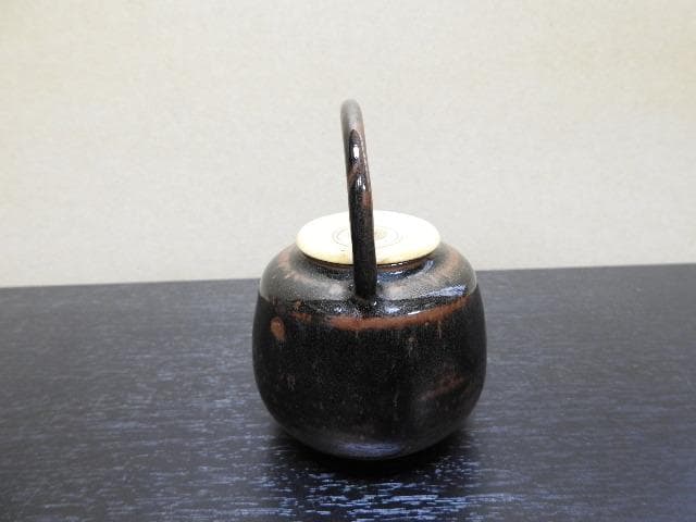 手付茶入　赤膚茶入　瓢箪型赤膚印無名　柏？　保存箱　MA267