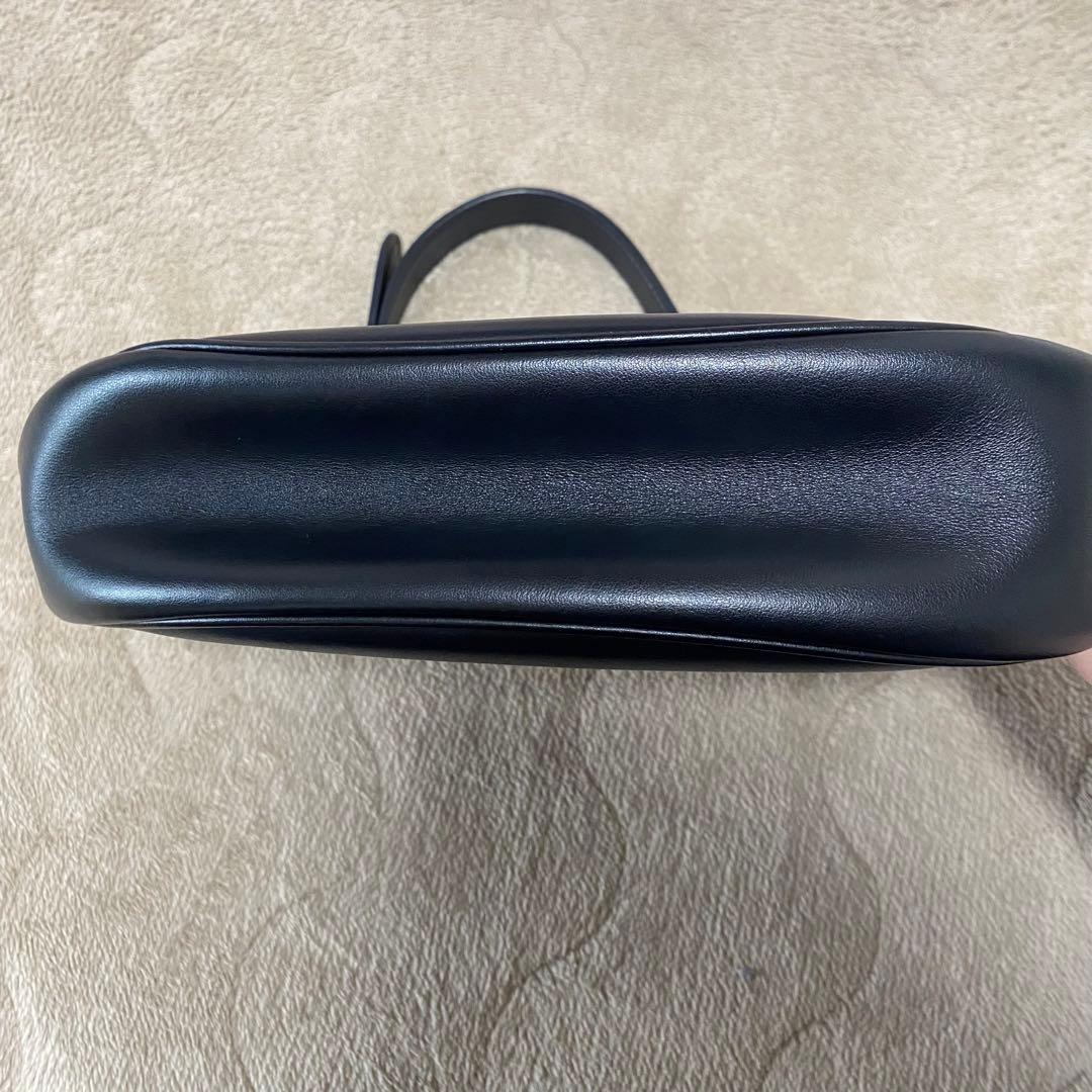 セリーヌ ミディアム AVAトリオンフ バッグ スムースカーフスキン ブラッグ