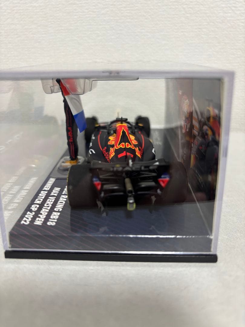 RB18 マックス・フェルスタッペン 優勝記念ミニカー