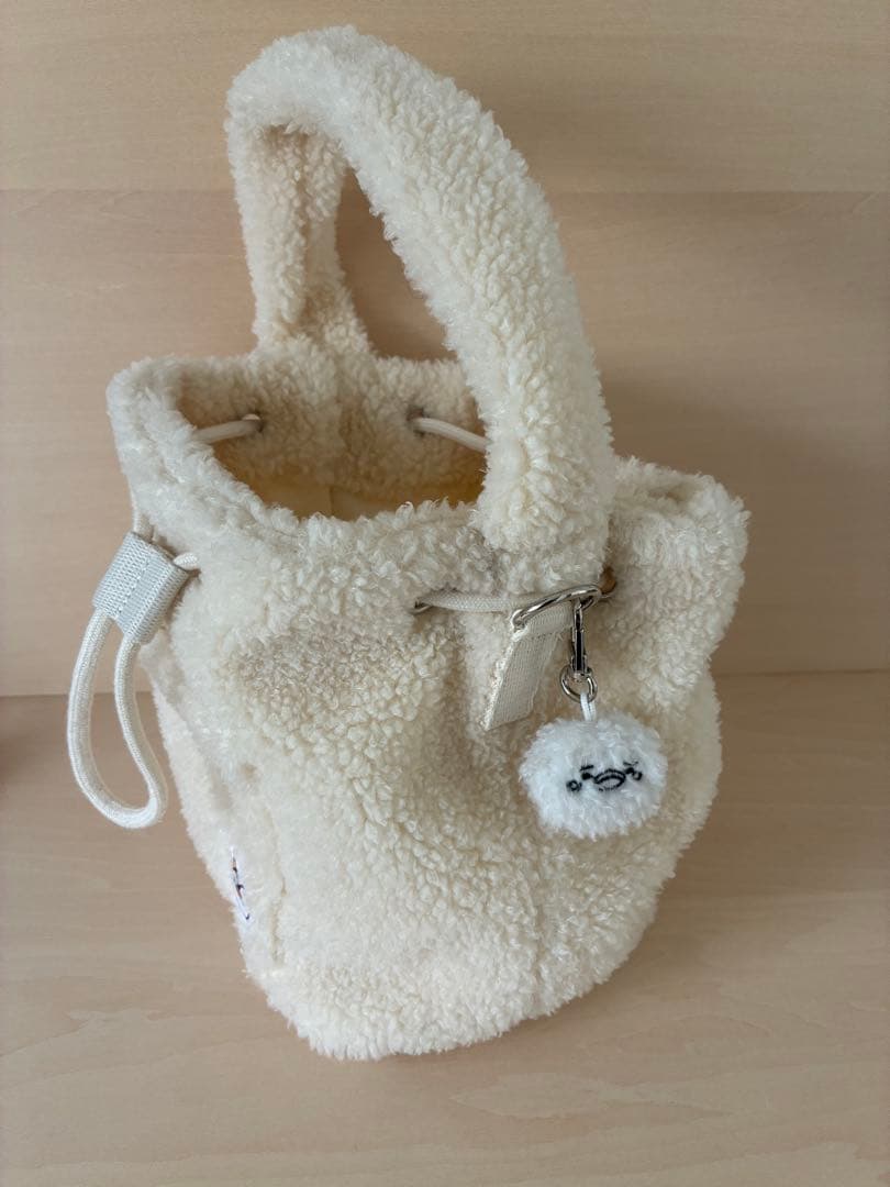 イ・ジュノまた会える日 inソウル ボア ペンペン PenPen バッグ イ