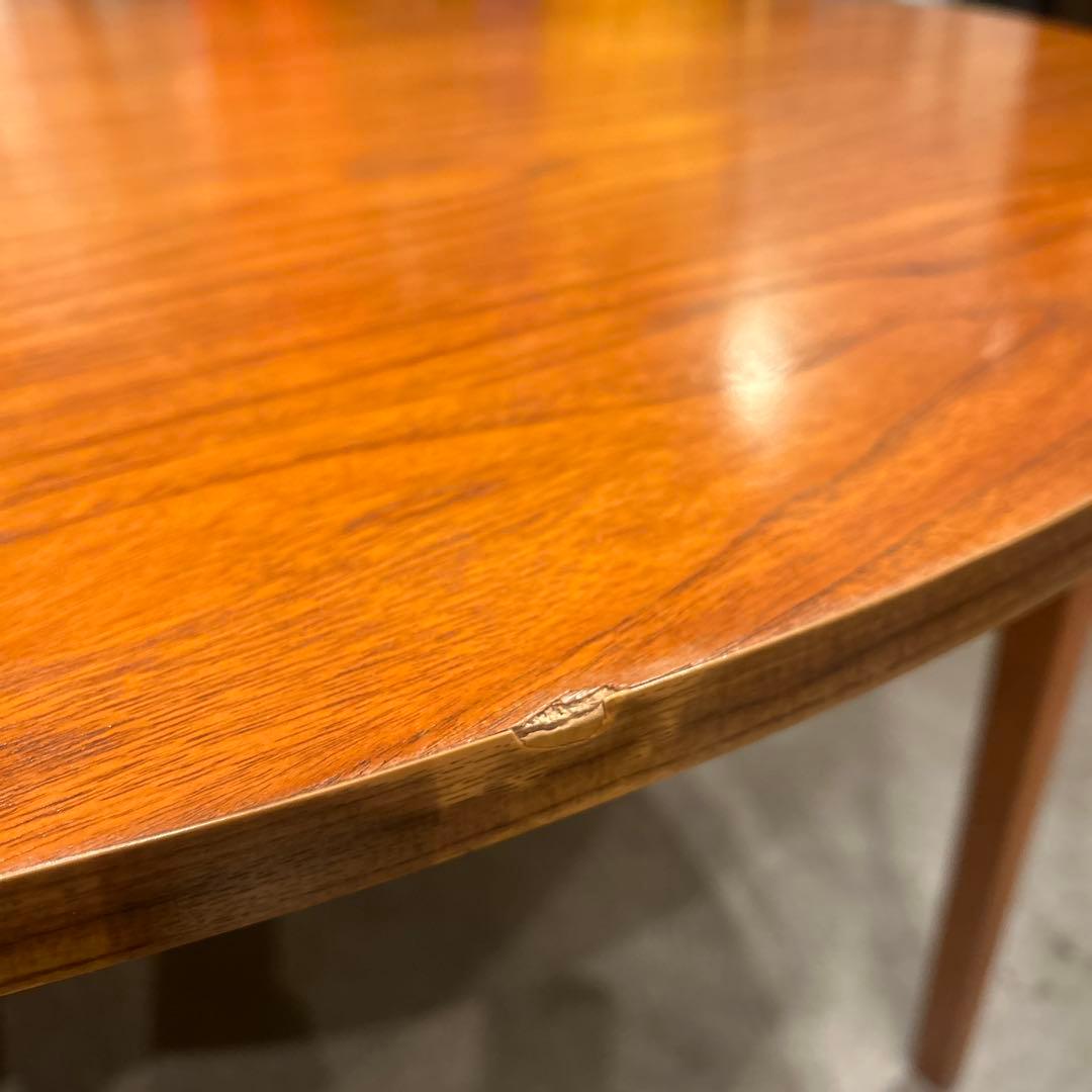 木製円形ダイニングテーブル