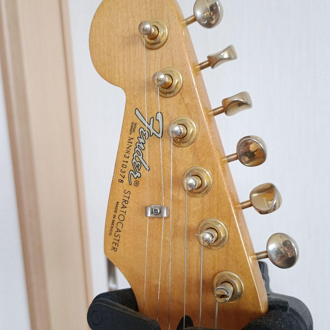 だ*り様 Fender Standard Stratocaster left h