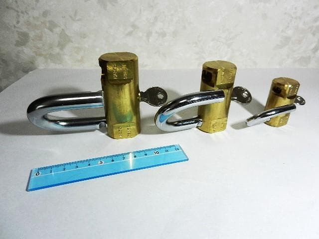 イタリア「Viro」ブランドシリンダー南京錠3点