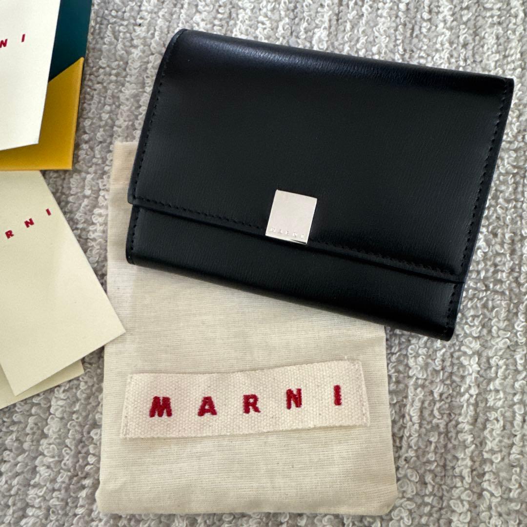 お値下げ中！未使用品　マルニ　MARNI ブラック 三つ折り財布 中古・古着通販】MARNI (マルニ) 3つ折り財布 ブラック｜ブランド