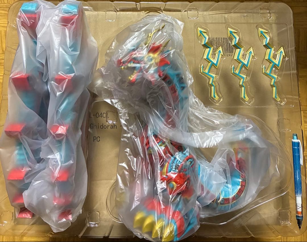 キングギドラ　海外限定フィギュア　アーバンアステカ　Urban Aztec