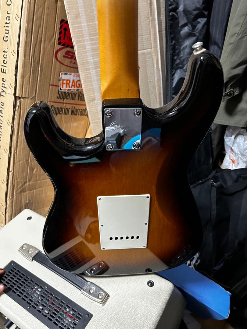 スクワイア　Stratocaster サンバースト