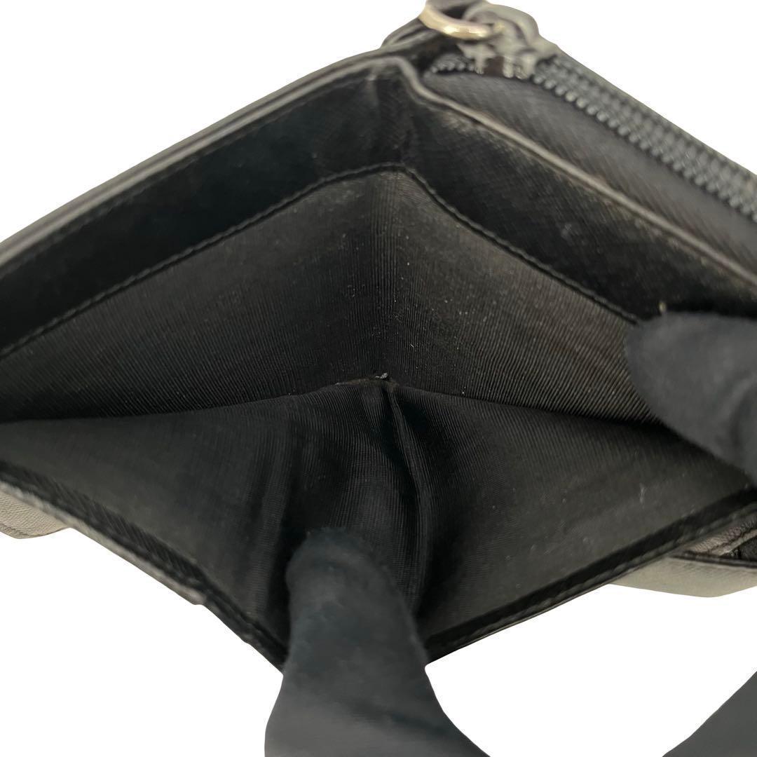 希少✨プラダ 二つ折り財布 三角ロゴ サフィアーノレザー ファスナー ブラック