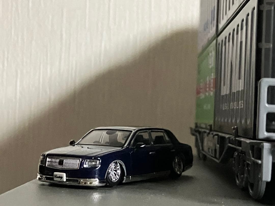 センチュリー　1/64 改造　シャコタン 紺色