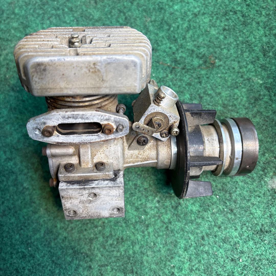 ENYA 49X ラジコンヘリコプター用エンジン