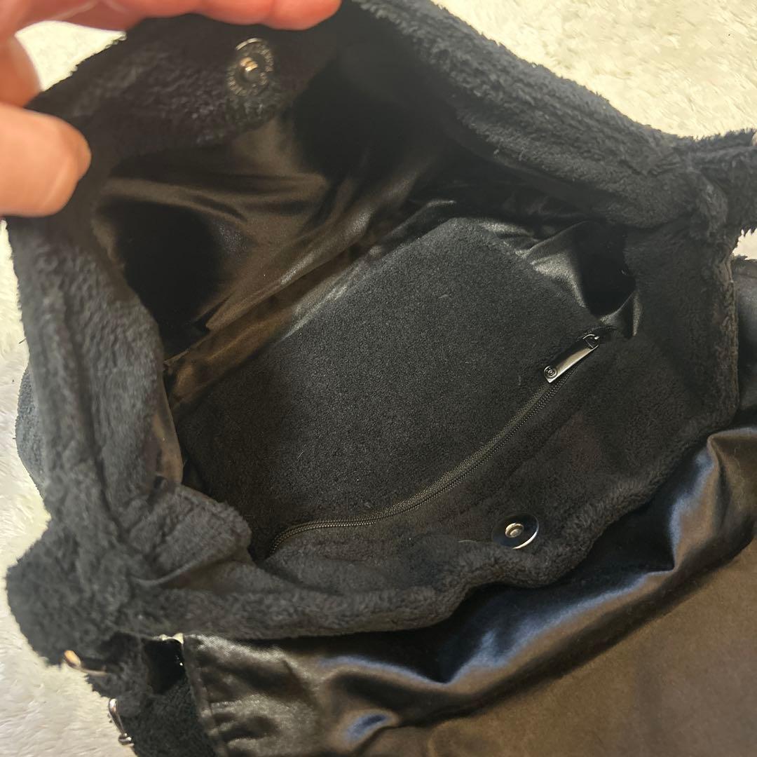 CHANEL ブラックショルダーバッグ