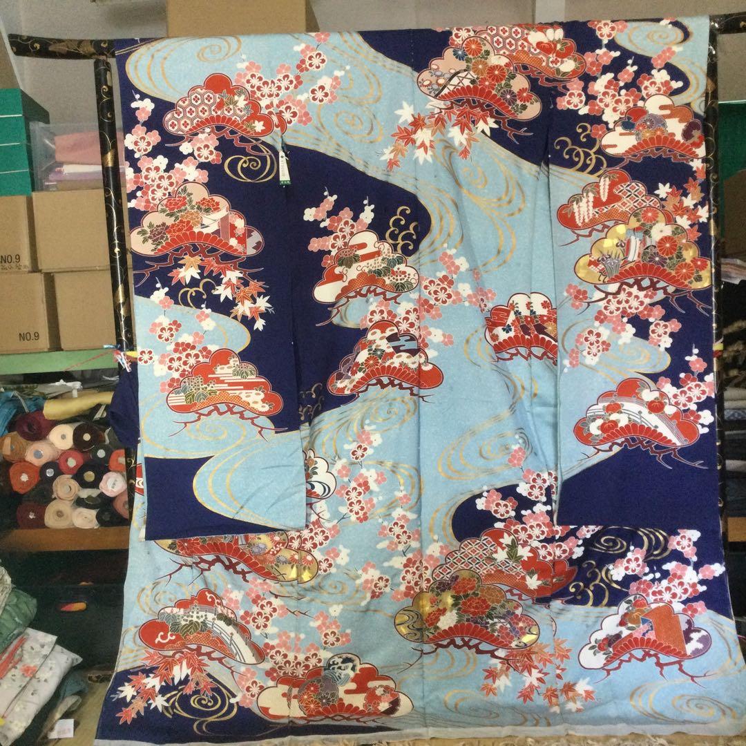 振袖最高級です。NO198・たくさんの方々よりのいいねがはいります、値引してみて プレミアム古典 青柳/最高級金駒繍絞り手描友禅 白/赤 菊柄 高級振袖