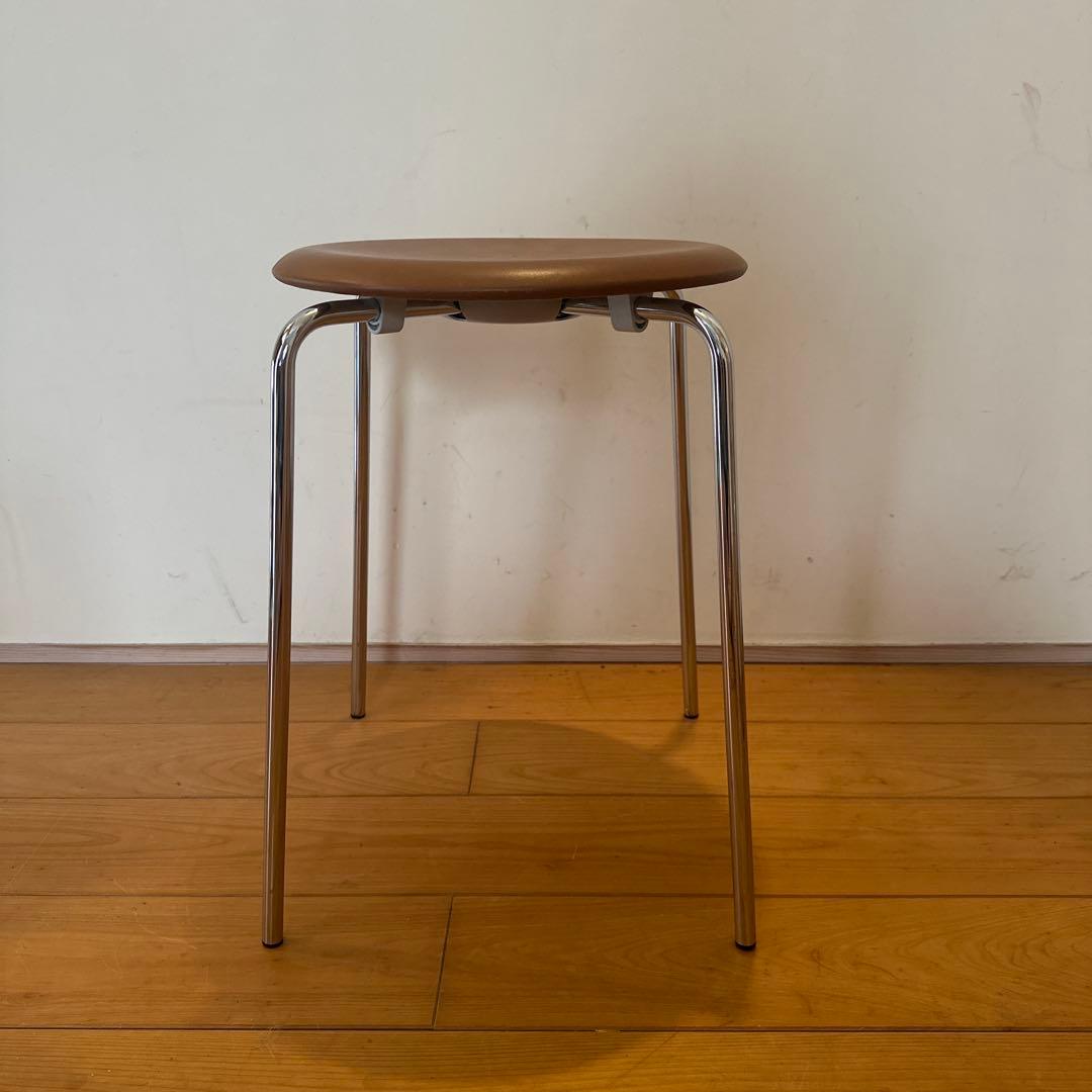 FRITZ HANSENドット スツール ワイルドレザー