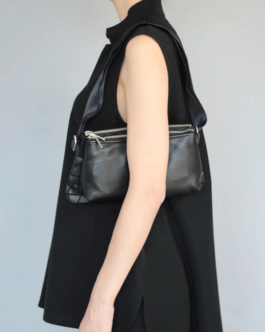 chi.wata チワタ ボディバッグ ショルダーバッグ ブラック 黒