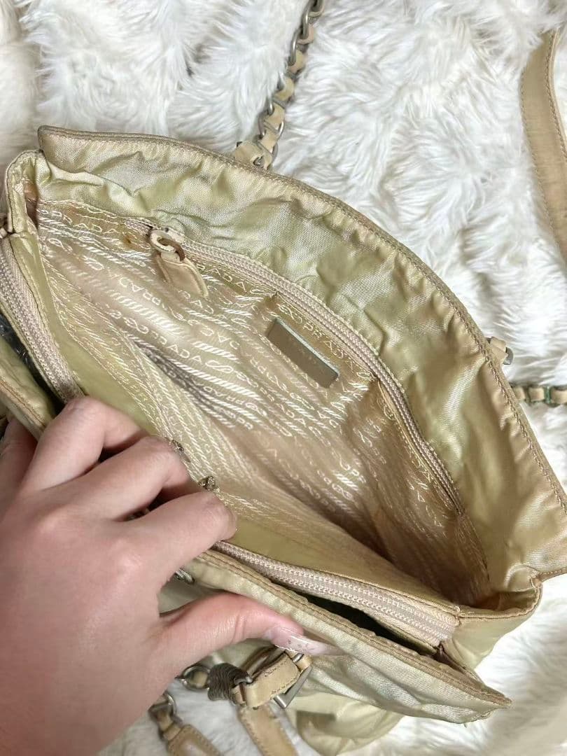 PRADA（プラダ）チェーンショルダーバッグ