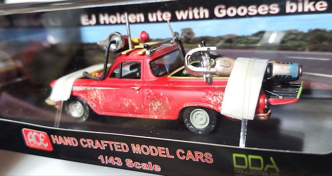 ACE 1/43 マッドマックス ホールデン EJ UTE & グースバイク