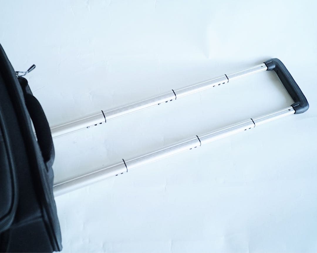 シンクタンクフォト キャリーバッグ / 21.7L / ブラック/ PC収納可