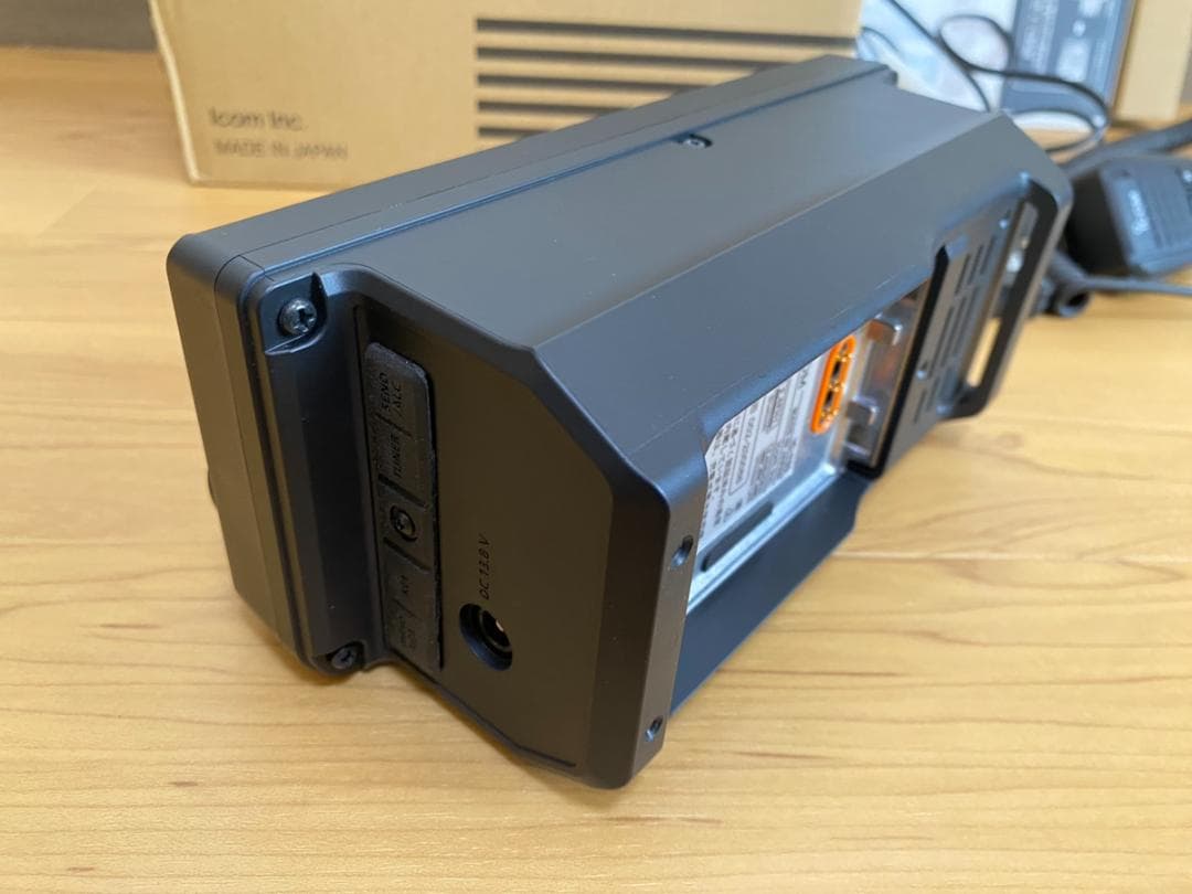 ICOM IC-705 HF/50/144/430MHz アイコム 無線機