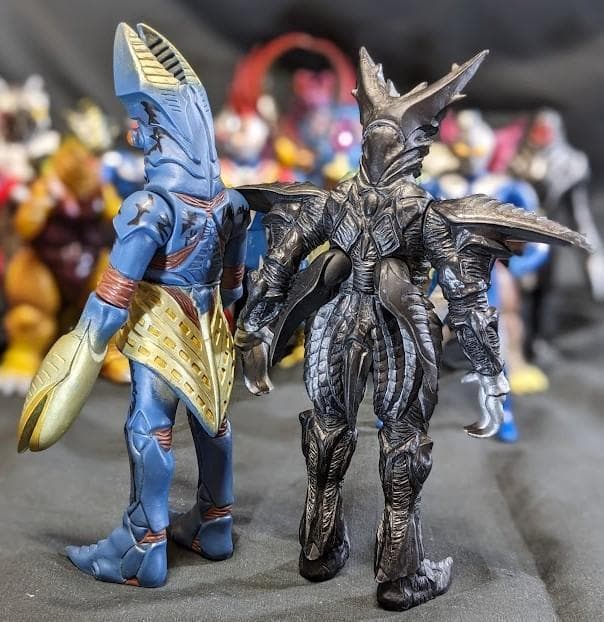 ウルトラマンコスモス＆登場怪獣・宇宙人（バンダイ）ソフビ１７体セット