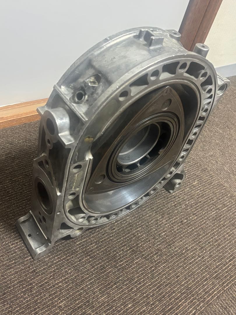 希少　マツダ　12A ロータリーエンジンハウジング　実物