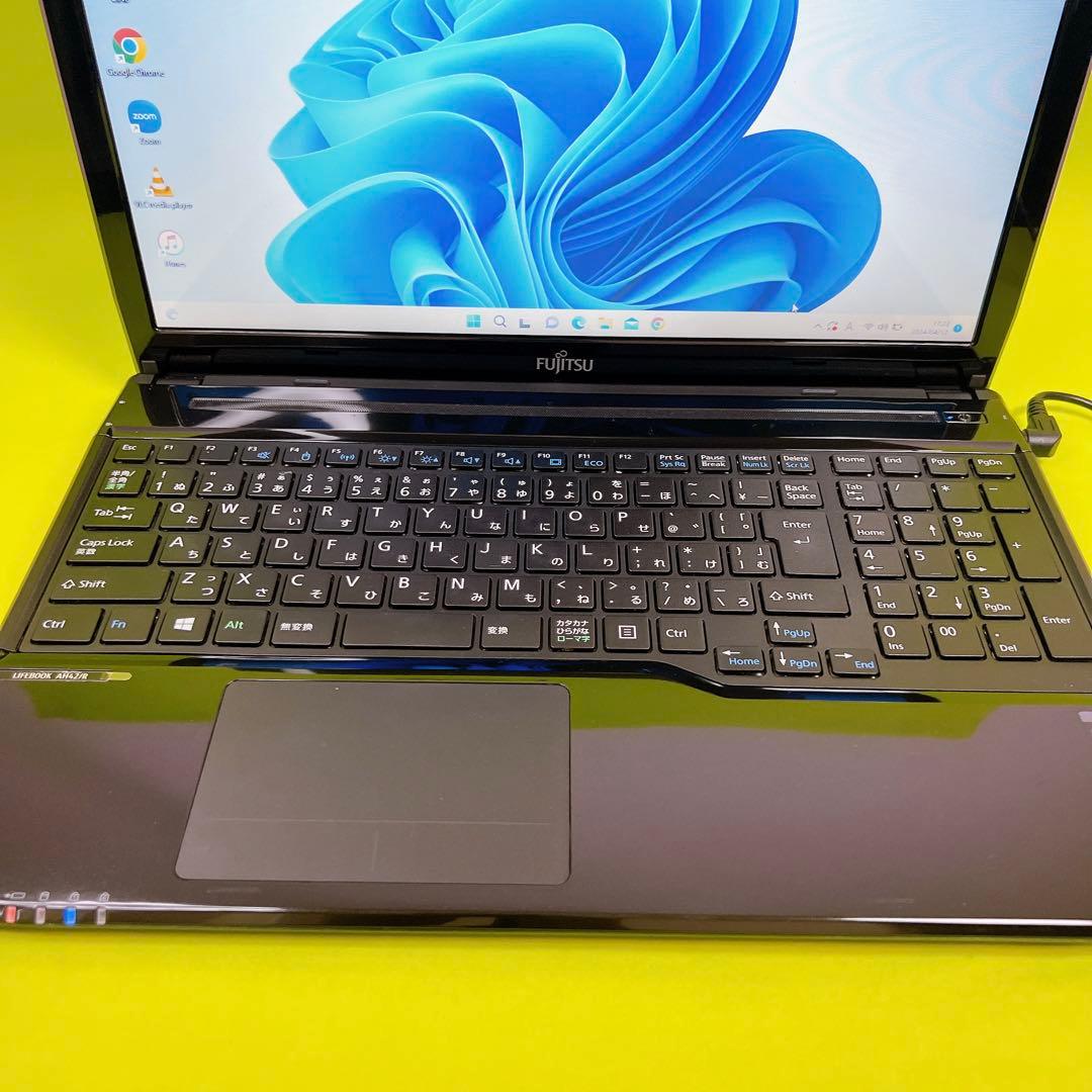 windows11⭐️爆速SSD256 8GB⭐️設定済ノートパソコン⭐️カメラ付き