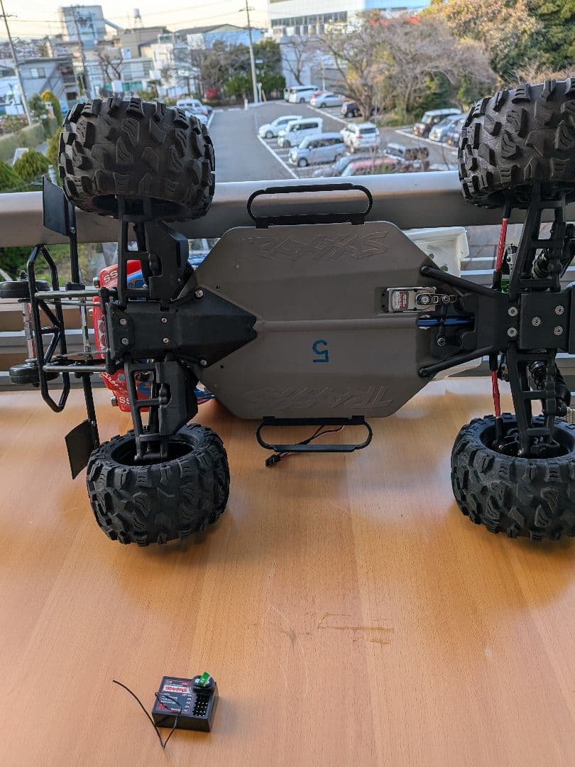 トラクサス SCT 4WD オプションパーツ付き プロポも付きます
