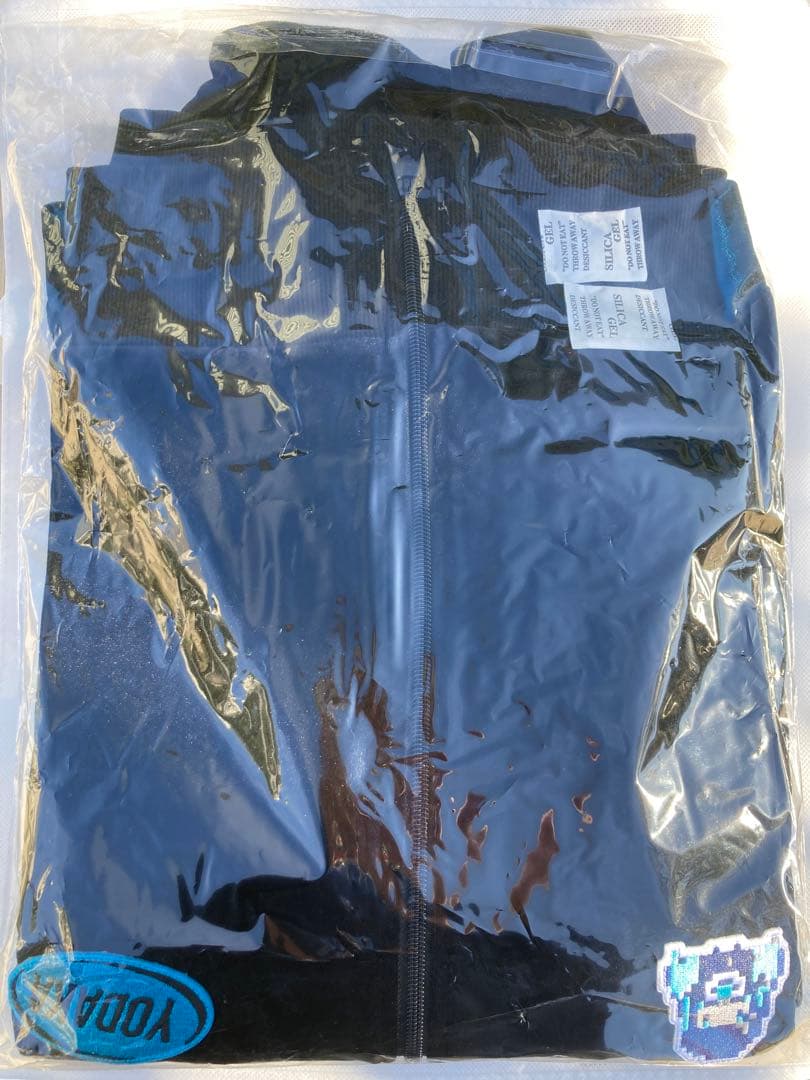 Ado ファッショナブル「よだか」トラックジャケット 特大(XXL) 缶バッジ付