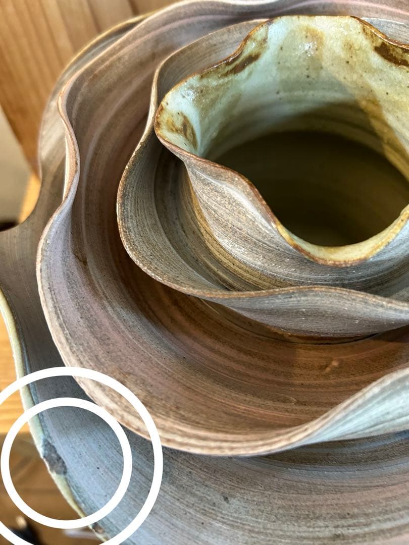 陶芸作家　やきもの　花器　花瓶　白石和宏　娘　白石阿衣