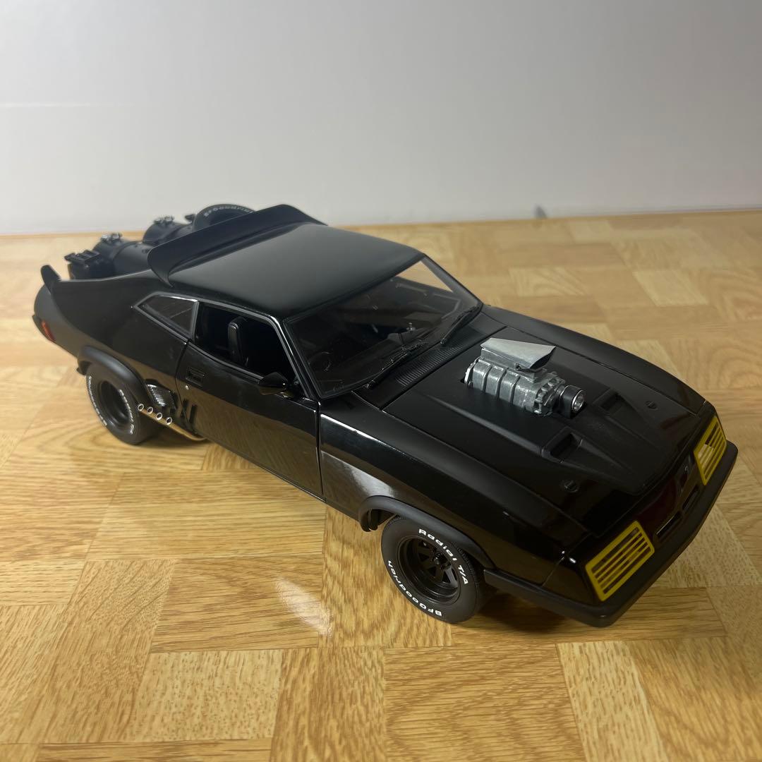 【開封美品】1/18 MAD MAX 2 インターセプター【オートアート】