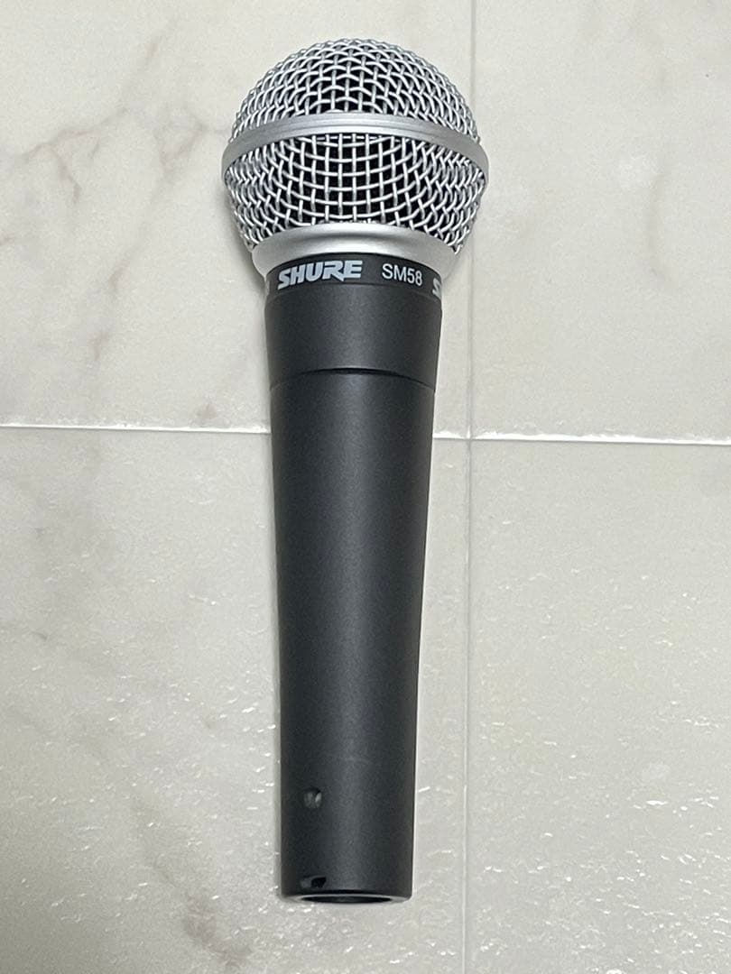 SHURE SM58 ダイナミックマイク　付属品あり　ボーカルマイクロホン