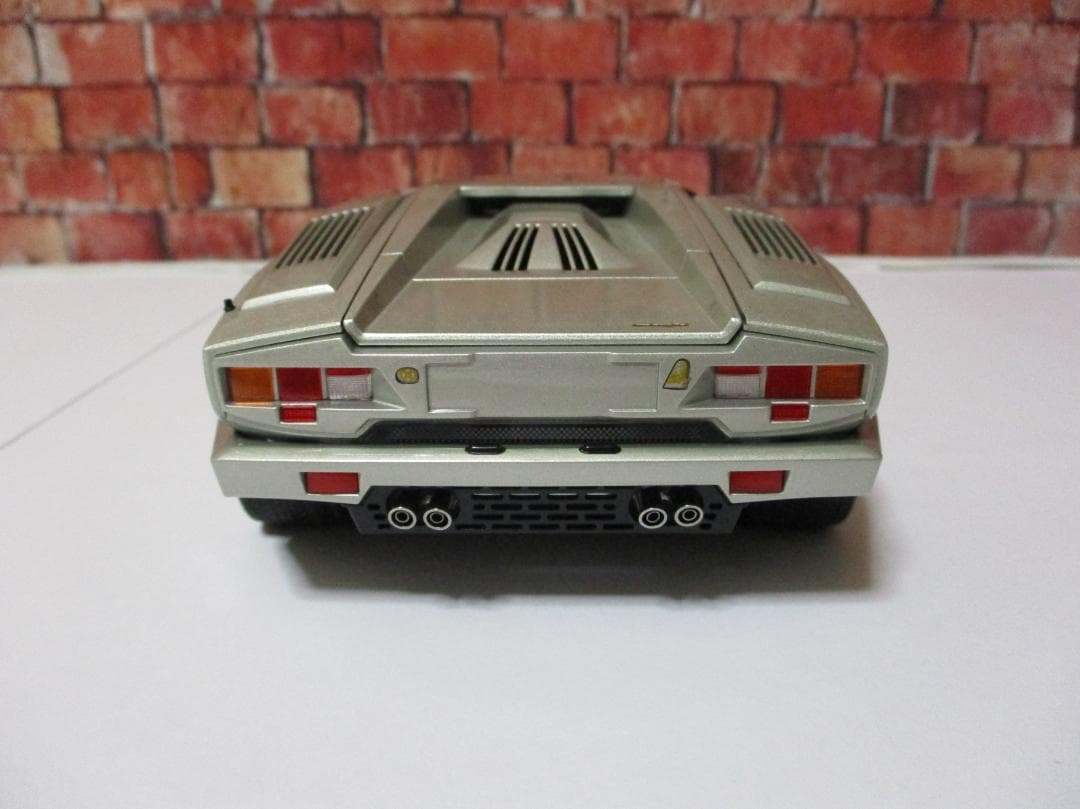 オートアート　1/18 ランボルギーニカウンタック 25th アニバーサリー