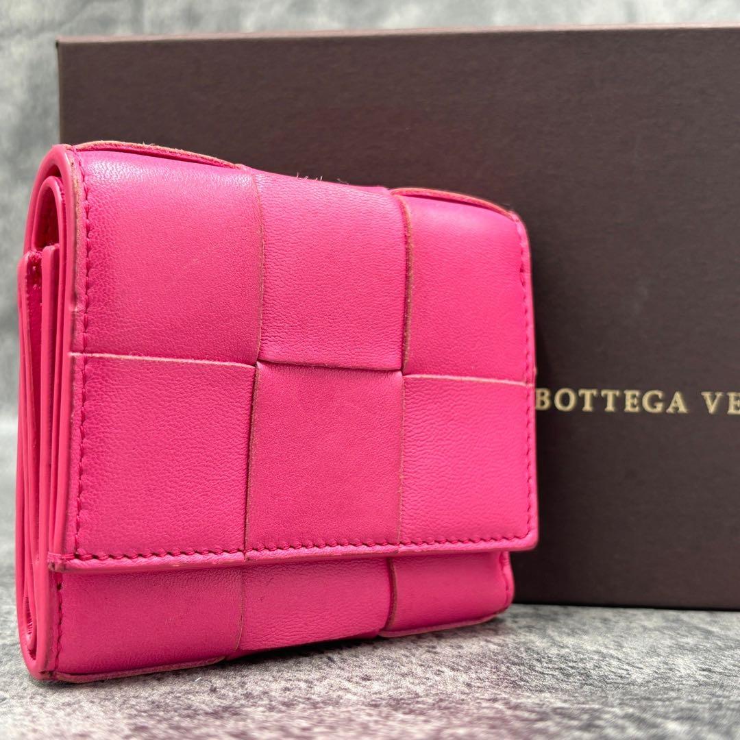 極美品✨現行 ボッテガヴェネタ 三つ折り財布 マキシイントレチャート