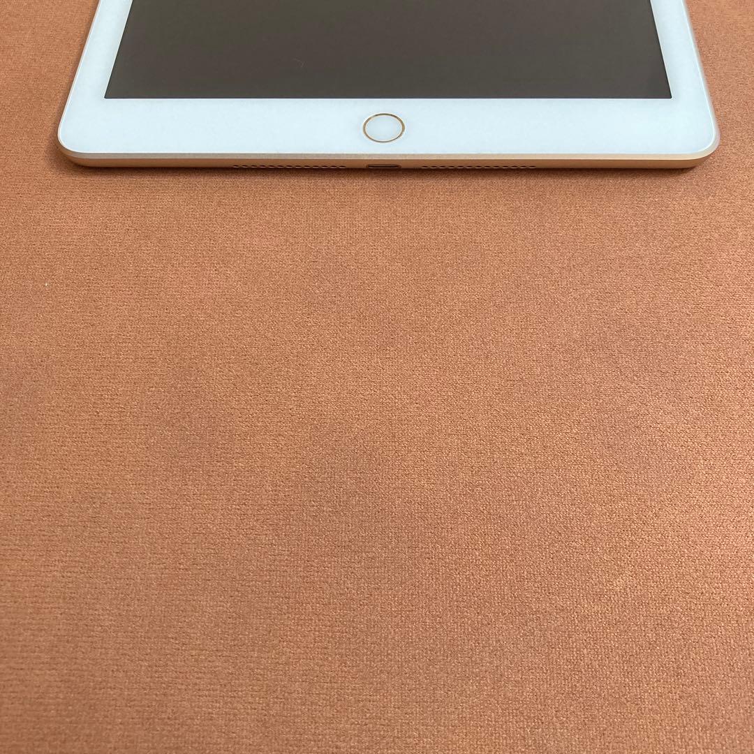 3215【早い者勝ち】美品iPad5 第5世代 32GB WIFIモデル iPad (第5