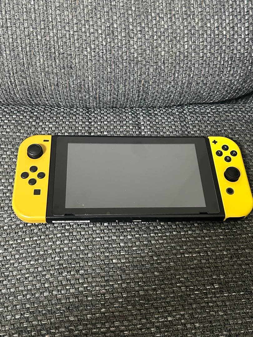 Nintendo Switch ポケモンイーブイ・ピカチュウデザイン 本体