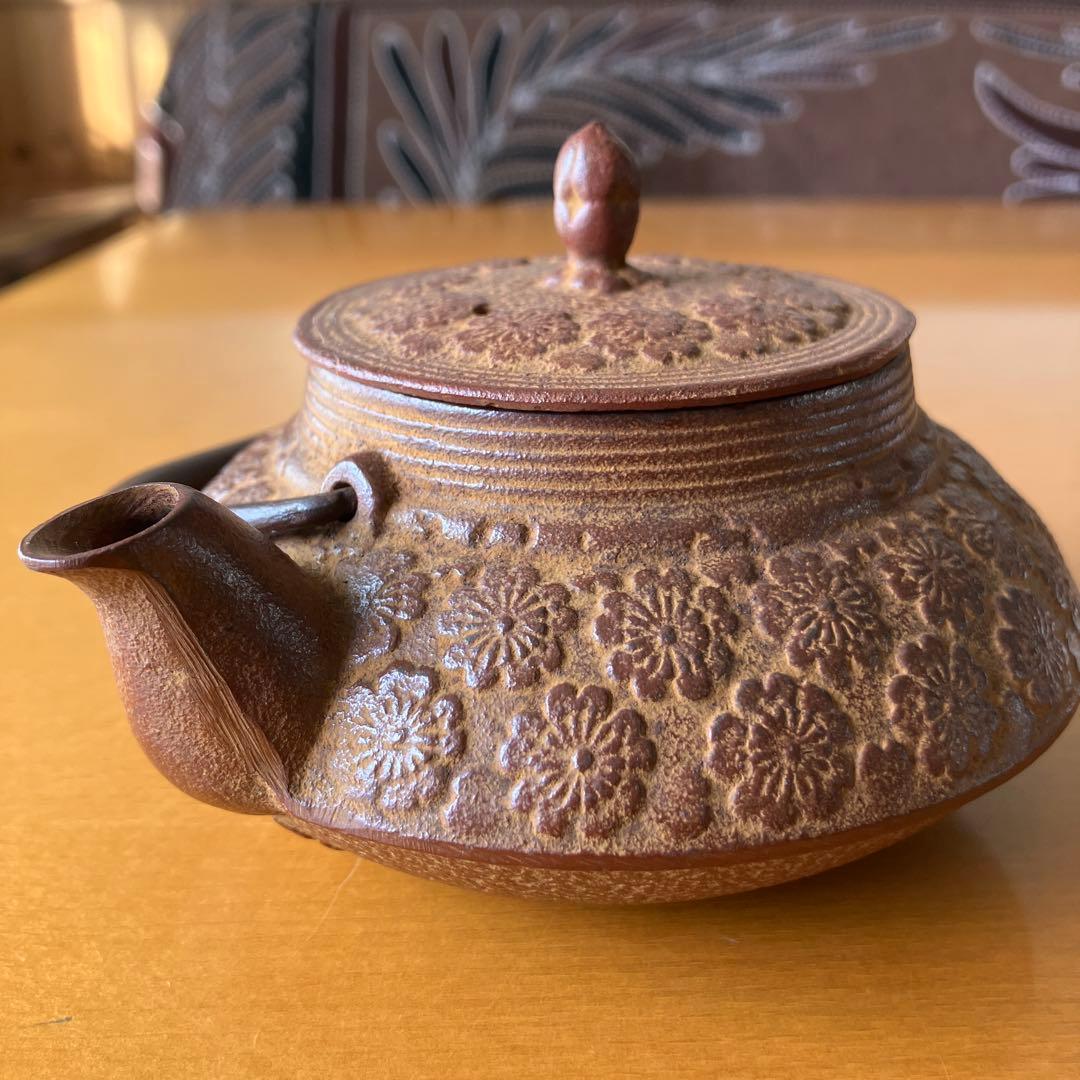 未使用品】南部鉄器 急須 鉄瓶 照光堂 ブラウン 桜模様《アルミ茶こし付き