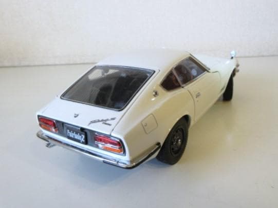 特価 EBBRO (1/24) ニッサン Fair Lady ZL S30