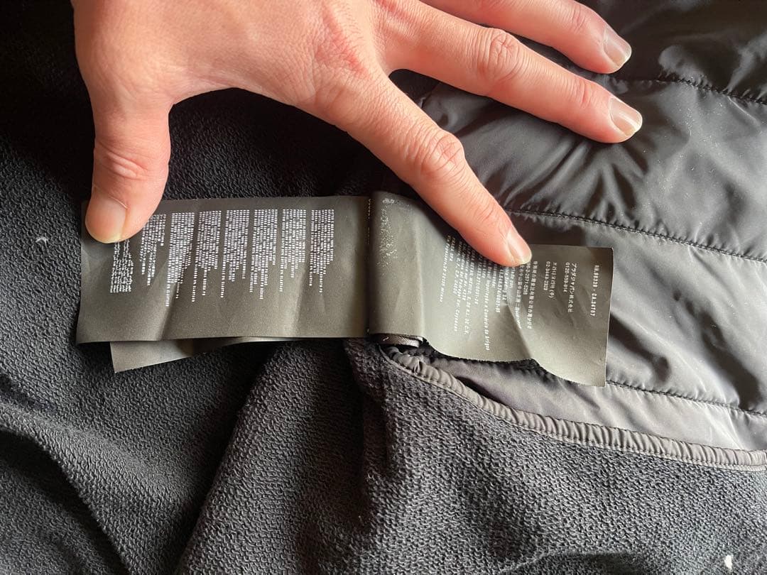 PRADA フード付きブラックジャケット