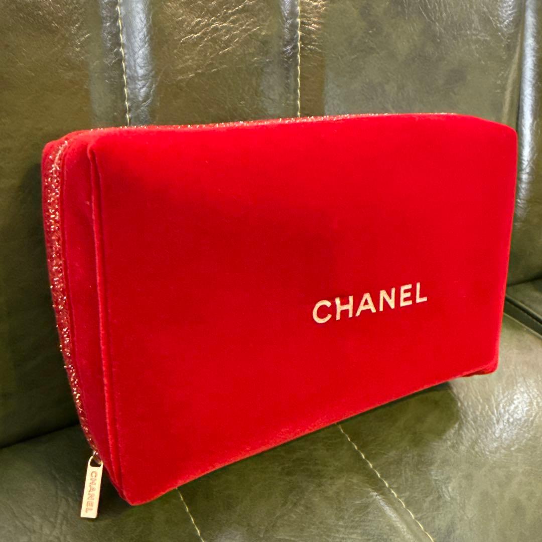 CHANEL レ パンソー ドゥ シャネル　ポーチ&メイクブラシセット