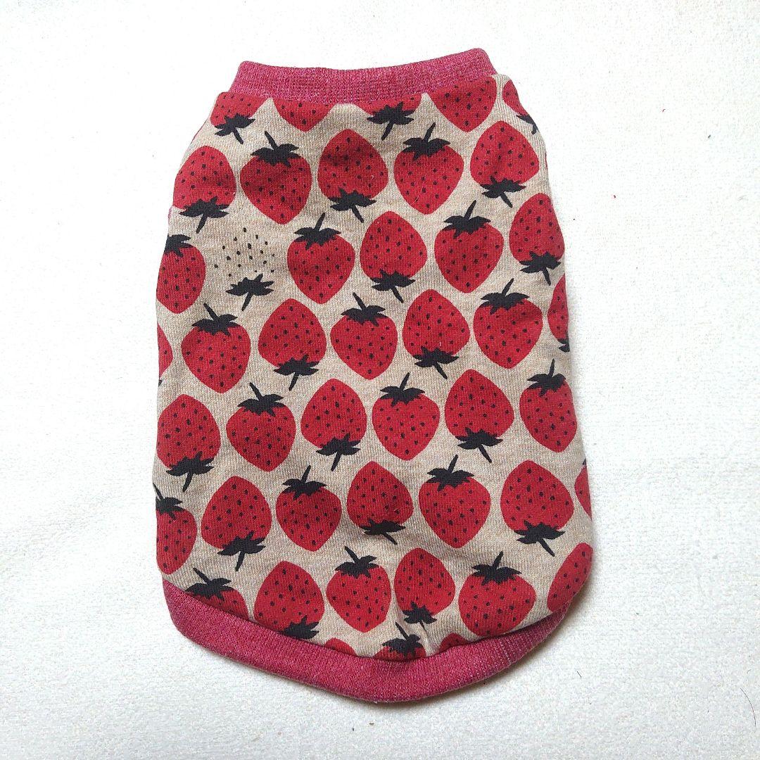 犬服 S わんこの普段着赤ときどき白いちご