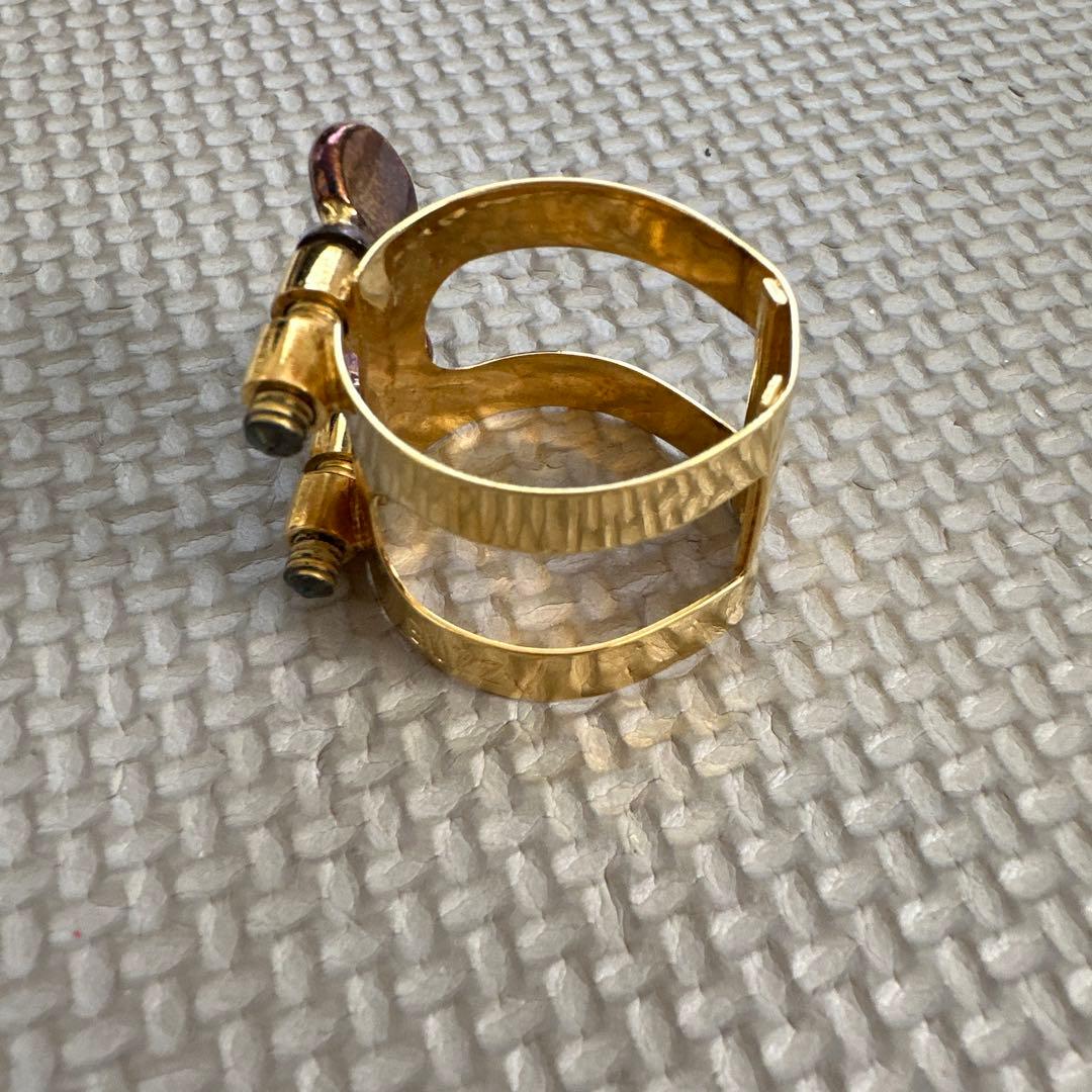 アルトサックスリガチャー buzz