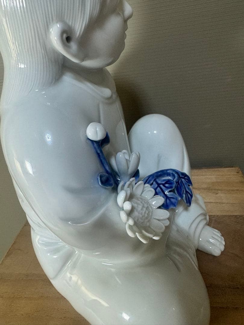 2613希少人間国宝十三代酒井田柿右衛門「太白菊童子彫」置物未使用