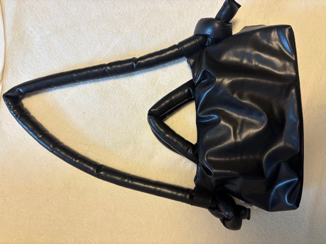 OLEND MiniOna Soft Bag | Blackヴィーガンレザー